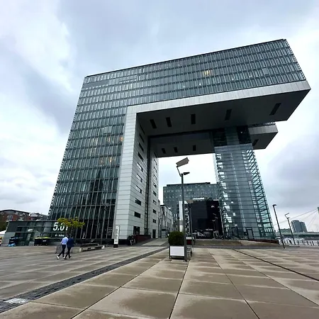Koeln- Pulheimer Hof 75